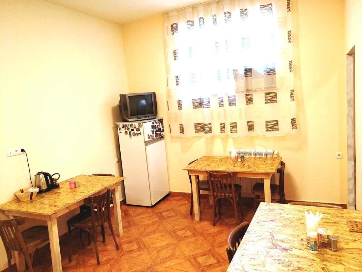 Shat Lav Hostel Γιερεβάν Εξωτερικό φωτογραφία